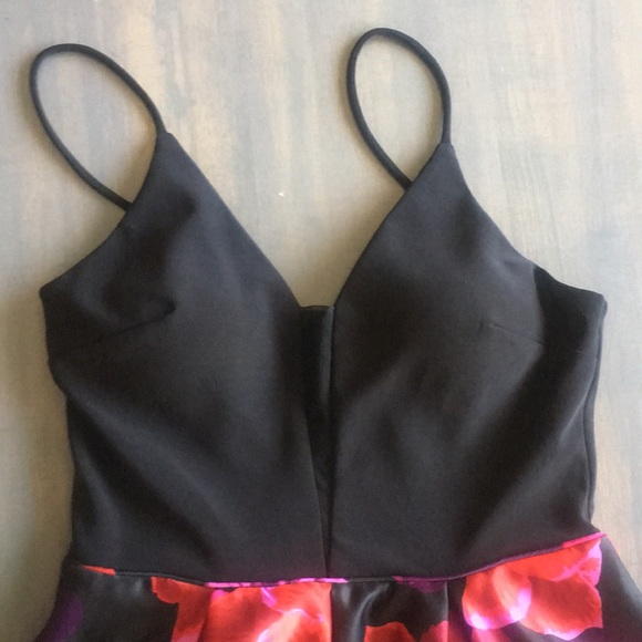 Floral dress - Picture 4 of 8